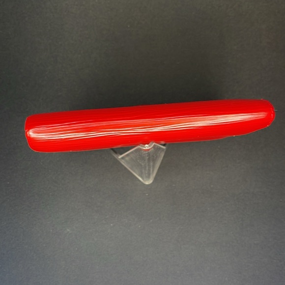 Louis Vuitton red epi kiss lock - Picture 5 of 9